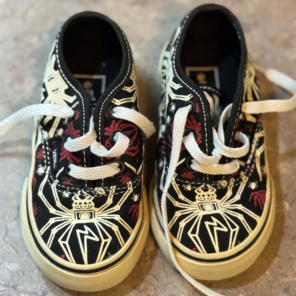 Vans Glow in the Dark Spider Web Sneakers, Toddlers 5.5